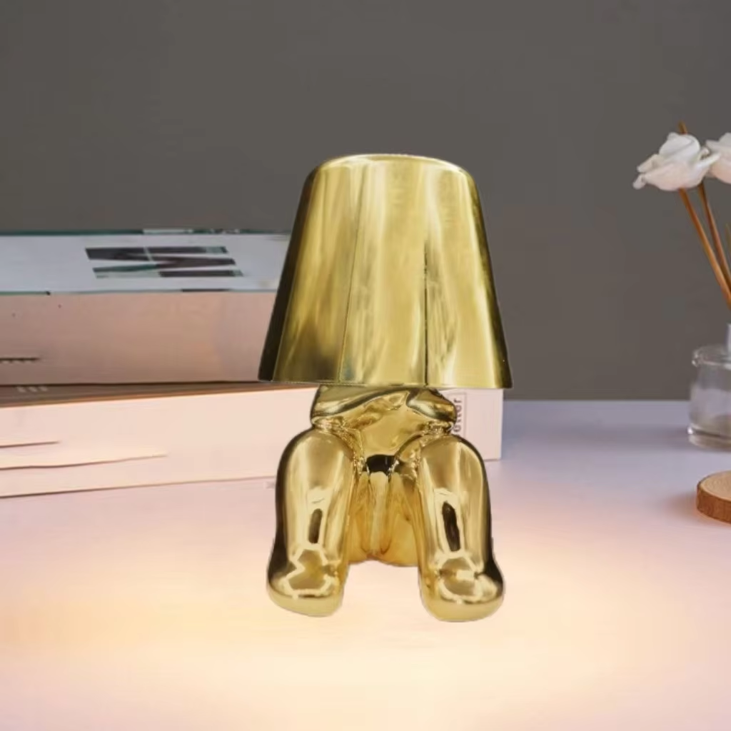 HHN-1896 Oscar statuette night light